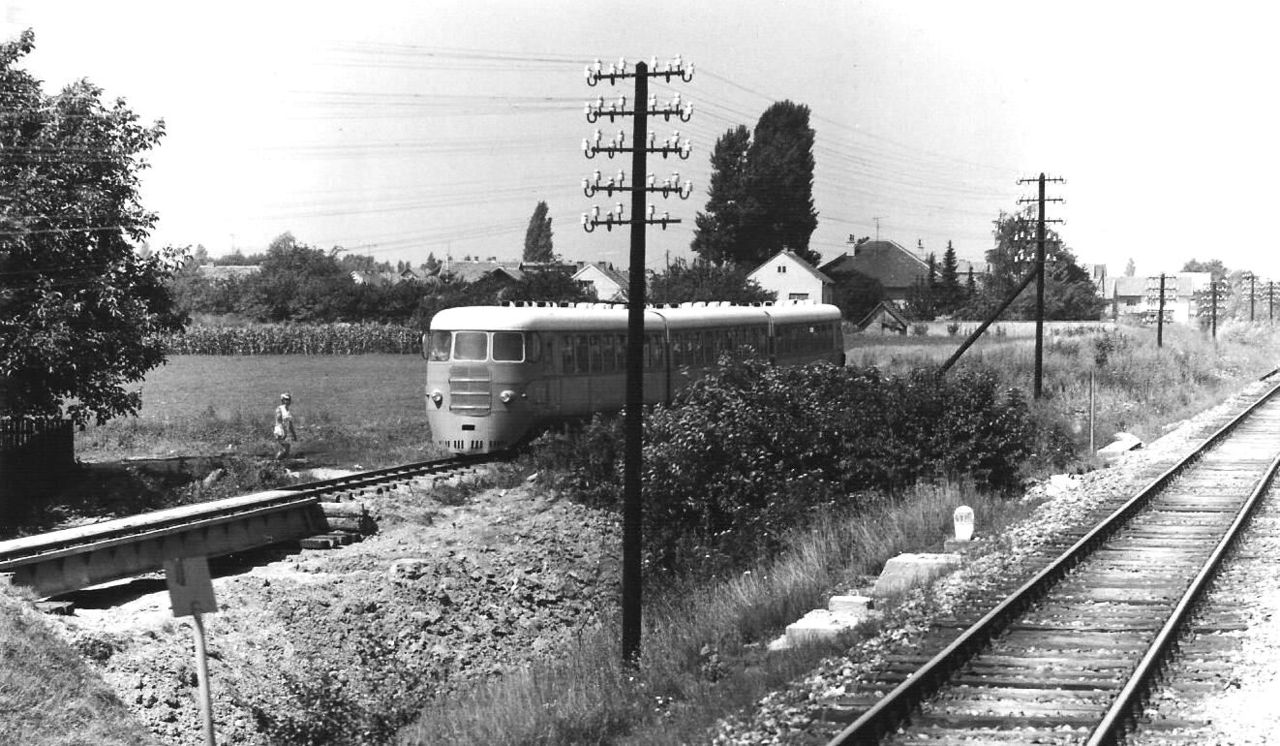 Dieseltriebwagen_zagreb_samobor1_29_7_1970.jpg