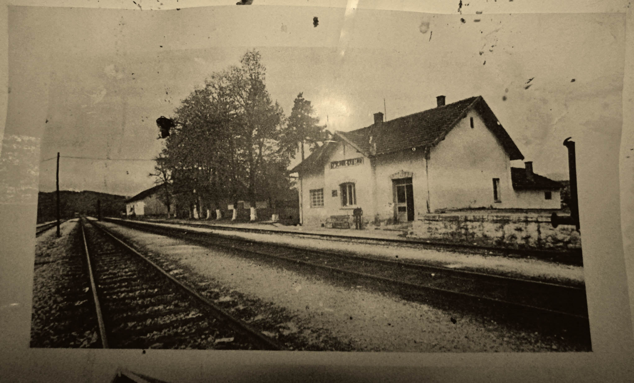 Železnička Stanica Brusnik, 1975. ZA-NEG.jpg