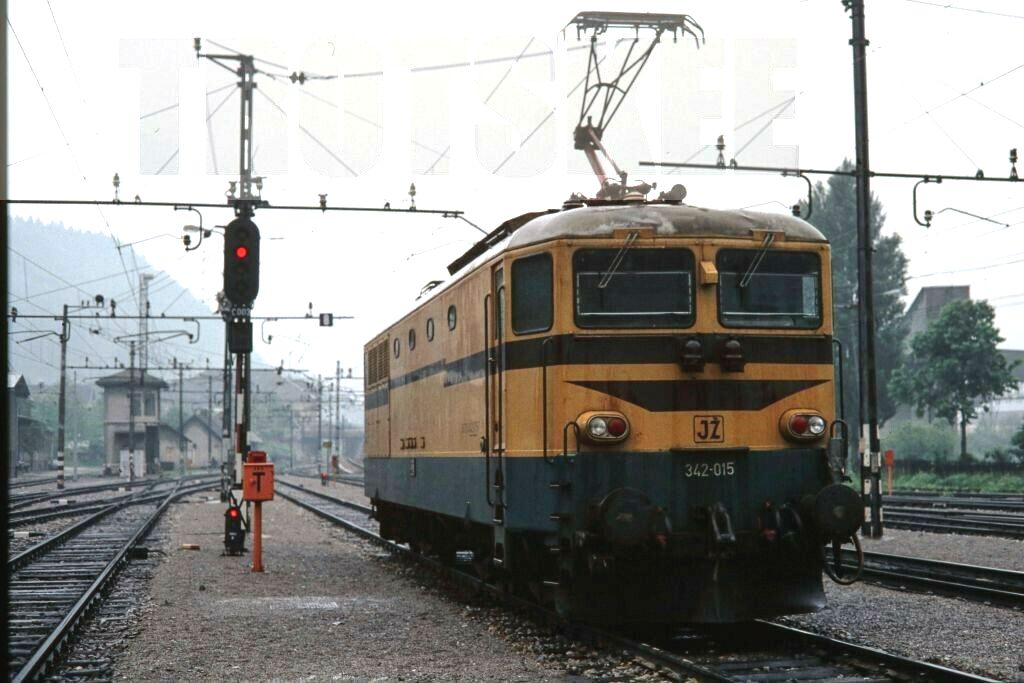 s-l1600 Loco 342 015 Jesenice 1990 Original.jpg