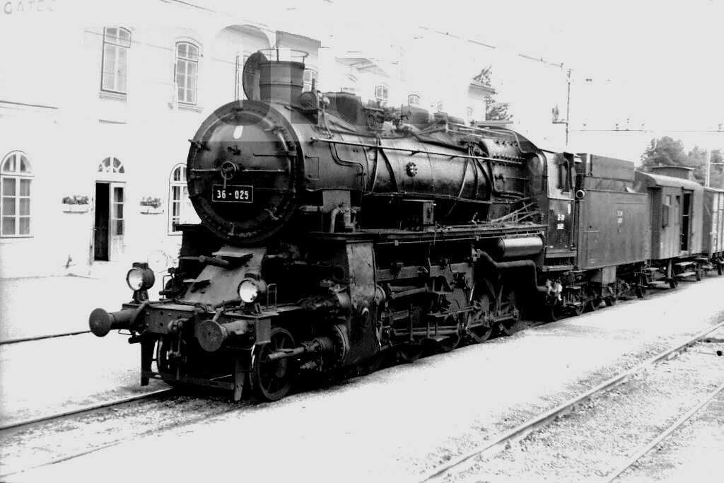 s-l1600  Loco 36 025 c1965.jpg