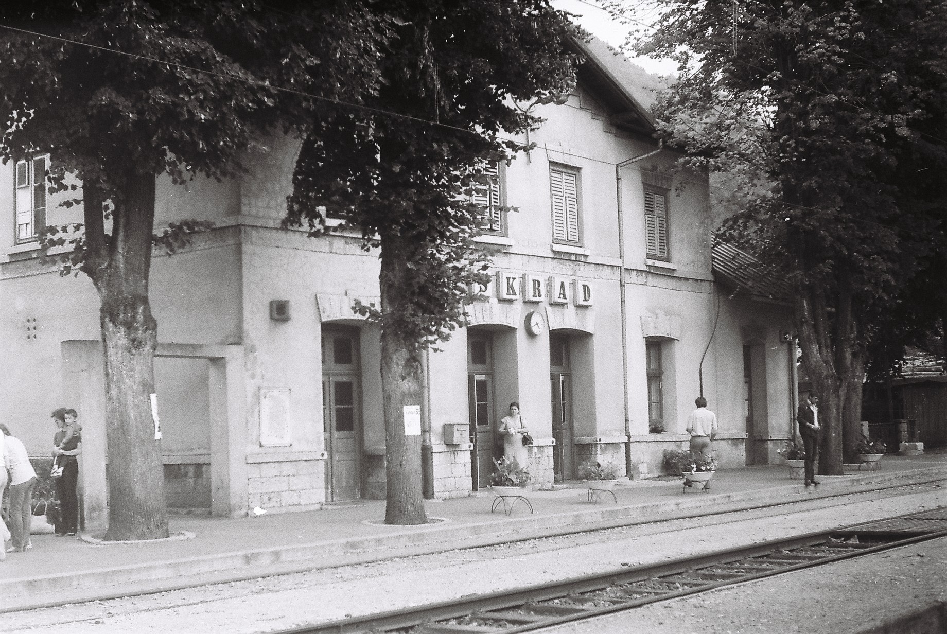 Željeznicka stanica Skrad. riječka pruga, 1985.g..jpg