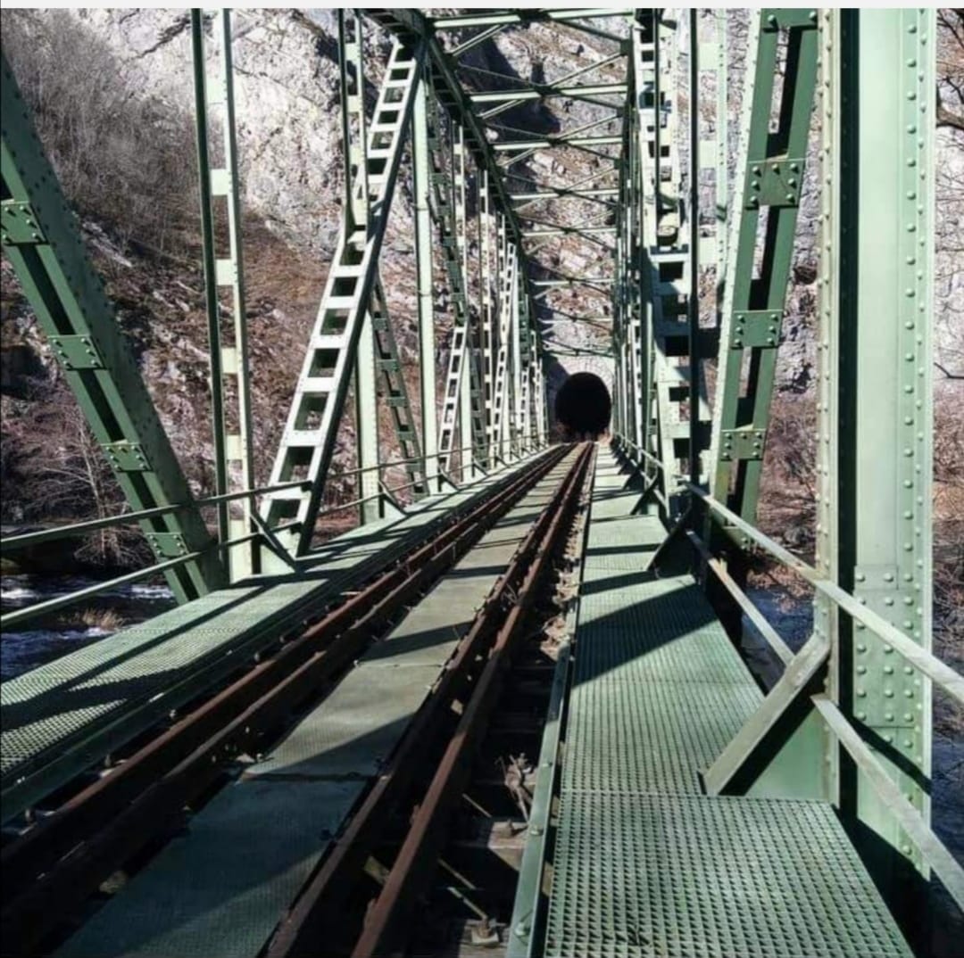 Željeznički most na rijeci Uni u Martin Brodu BiH.jpg
