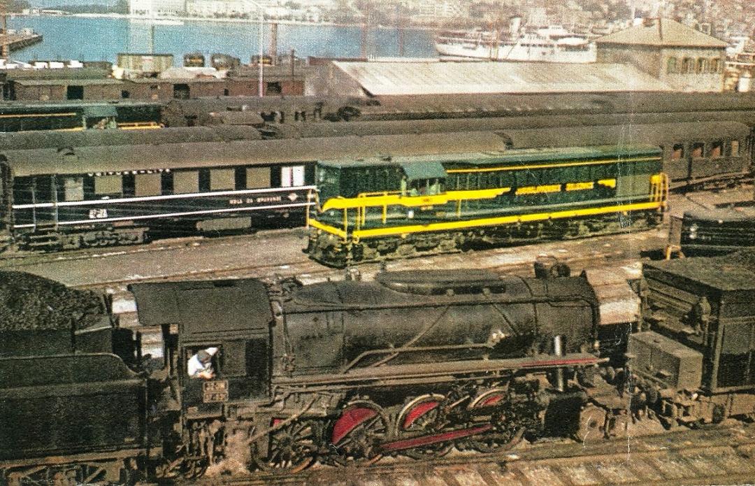 lokomotiva serije 37 i lokomotiva serije661 split1960.JPG