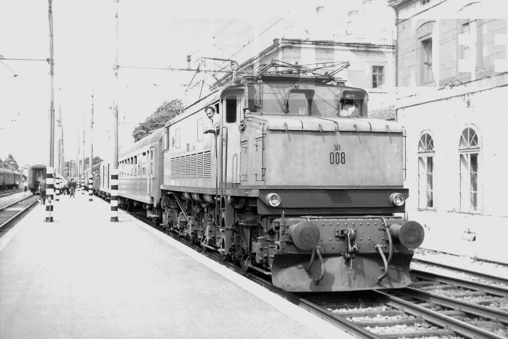 s-l1600 Electric Loco 361 008 c1966 Jugoslavia.jpg