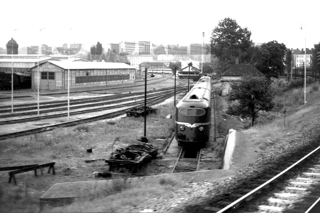 s-l1600 Diesel Railcar 1966 Jugoslavia.jpg
