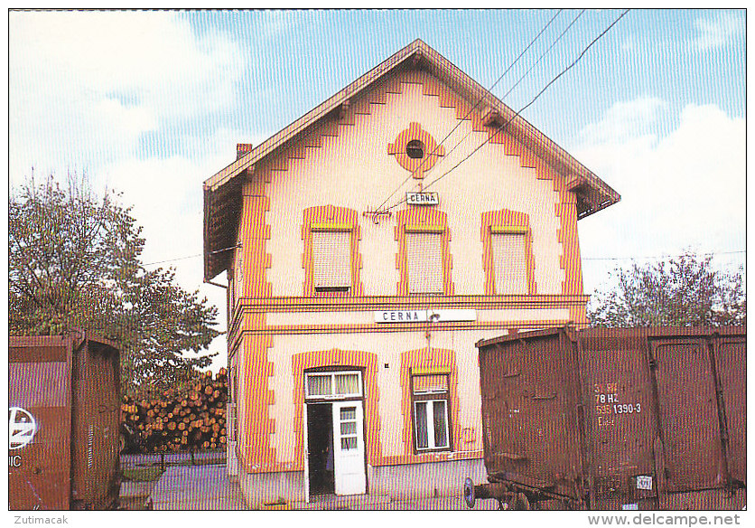 388_001 Cerna - Railway station Bahnhof w Train.jpg