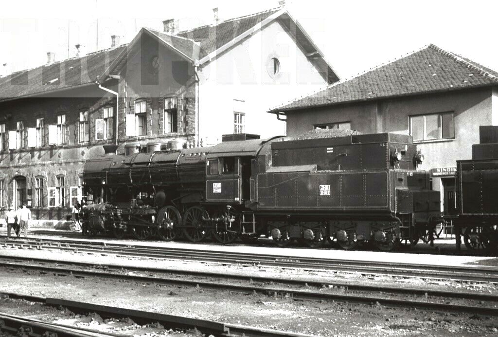 s-l1600 Loco 11 049 Zagreb 1966 Jugoslavia.jpg