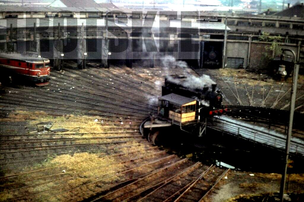 s-l1600  Loco at Belgrade Turntable 1979 Original.jpg