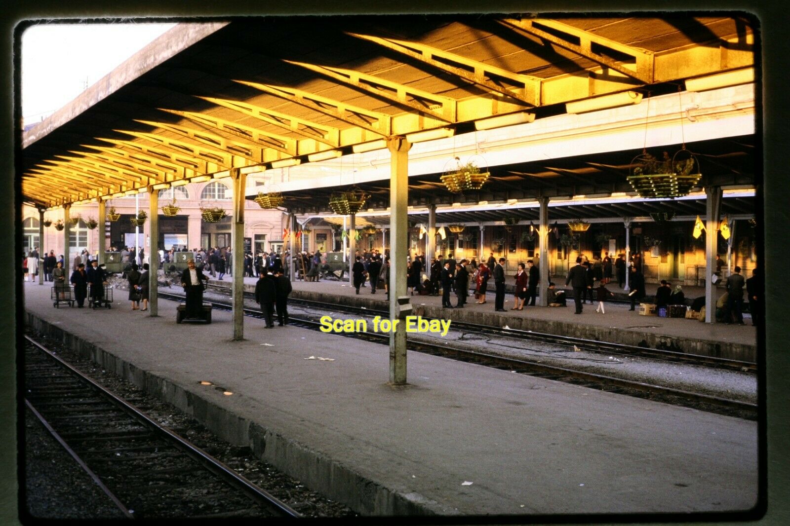 s-l1600 Belgrade, Serbia, Train Station in 1965.jpg