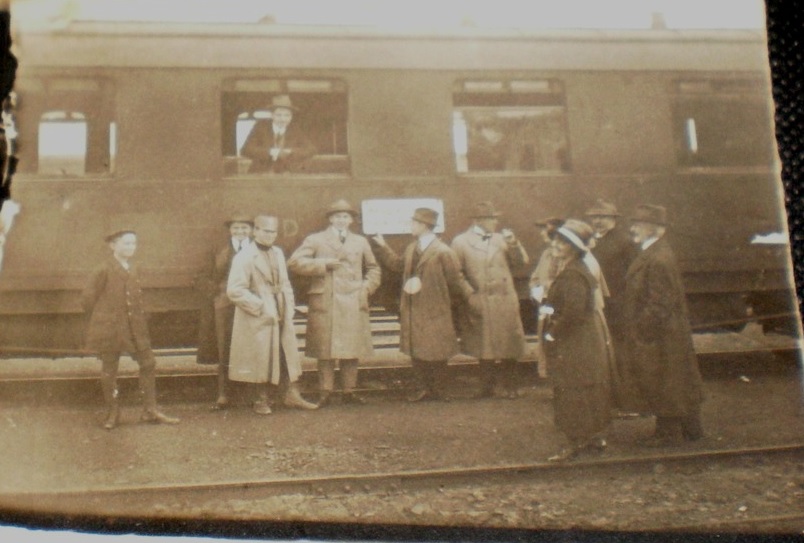 365_001 Novi sad Train station Militari 1918 Vasutallomas Zeleznicka stanica Voz Beograd Novi Sad.jpg