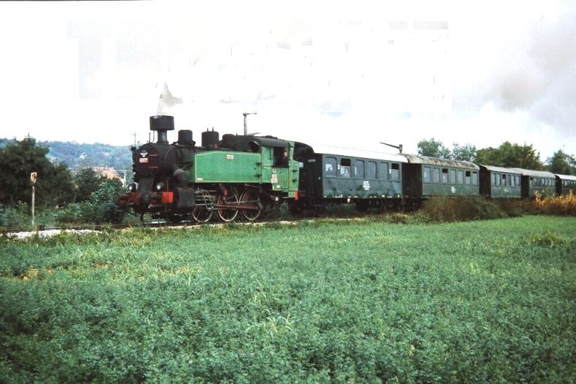 s-l1600 JZ Yugoslavia Railways Steam Loco Scenes 2001 Original x 12 3.jpg