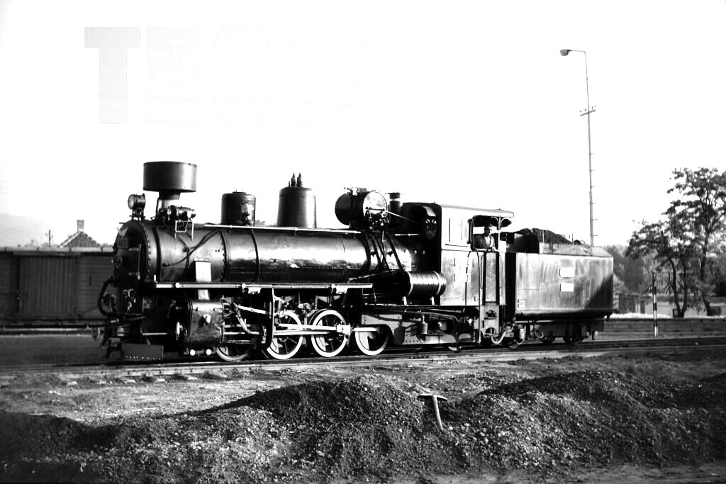 s-l1600 Loco 83 045 1966 Jugoslavia.jpg