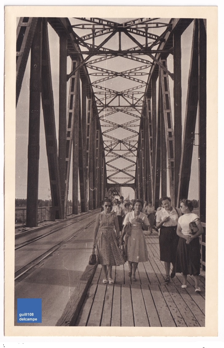 309_001 Beograd pont femme 1954 bridge.jpg