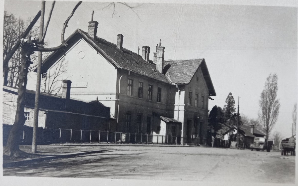 711_001 Pancevo - Railway station - Zeljeznicka stanica.jpg