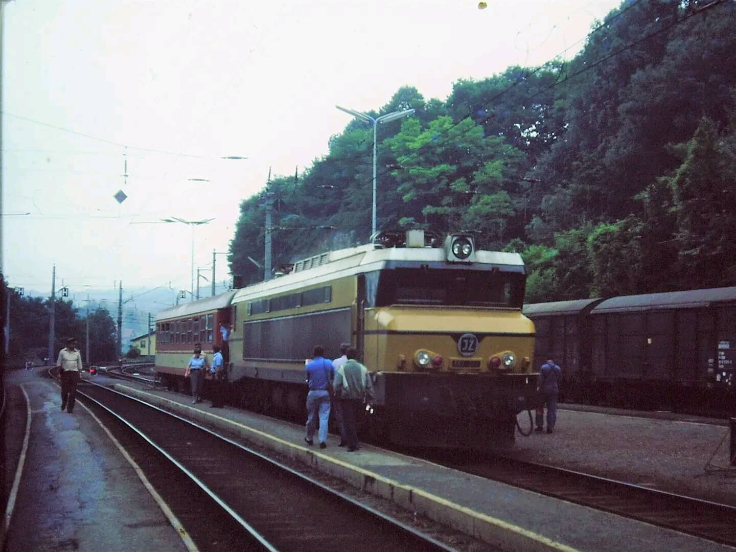 363-013.18.07.1986.Spielfeld strass.jpg