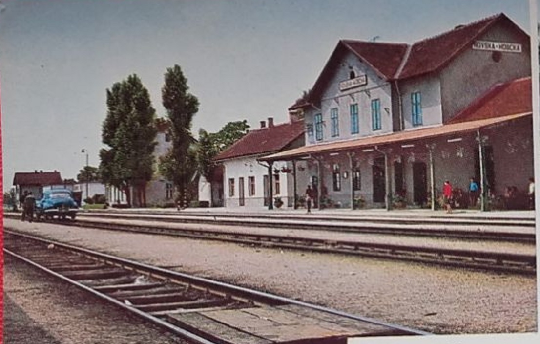 688_001 Railway station.Novska.jpg