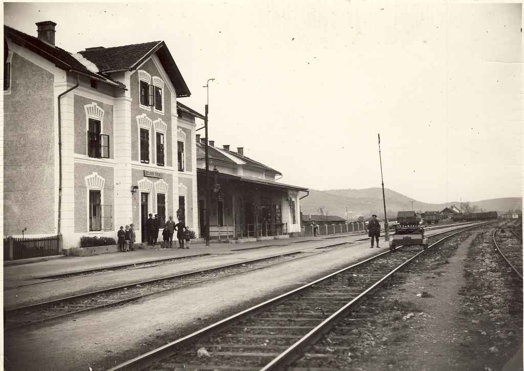 Železnička stanica Bosanski Novi, 9.XI 1929..jpg