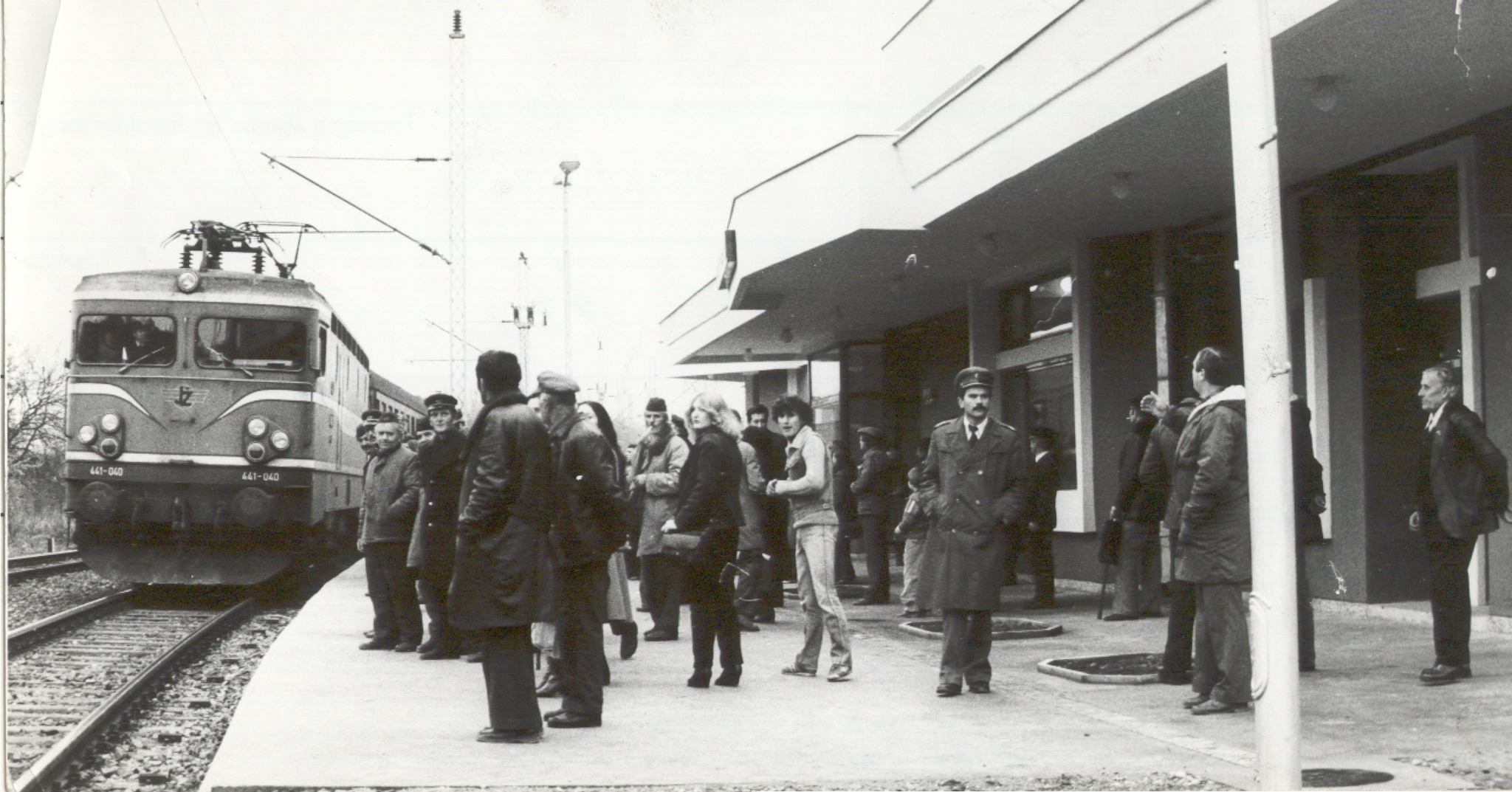 Svečano otvaranje nove železničke stanice Čortanovci 26.XI 1980..jpg