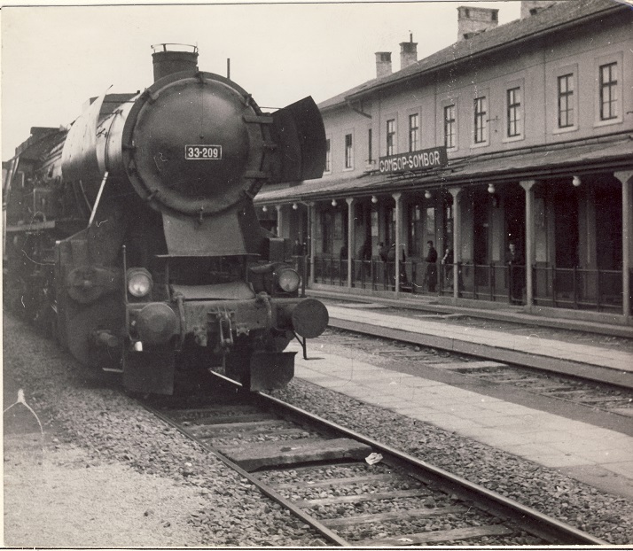 Lokomotiva 33-209 na stanici Sombor, 1961.g..jpg