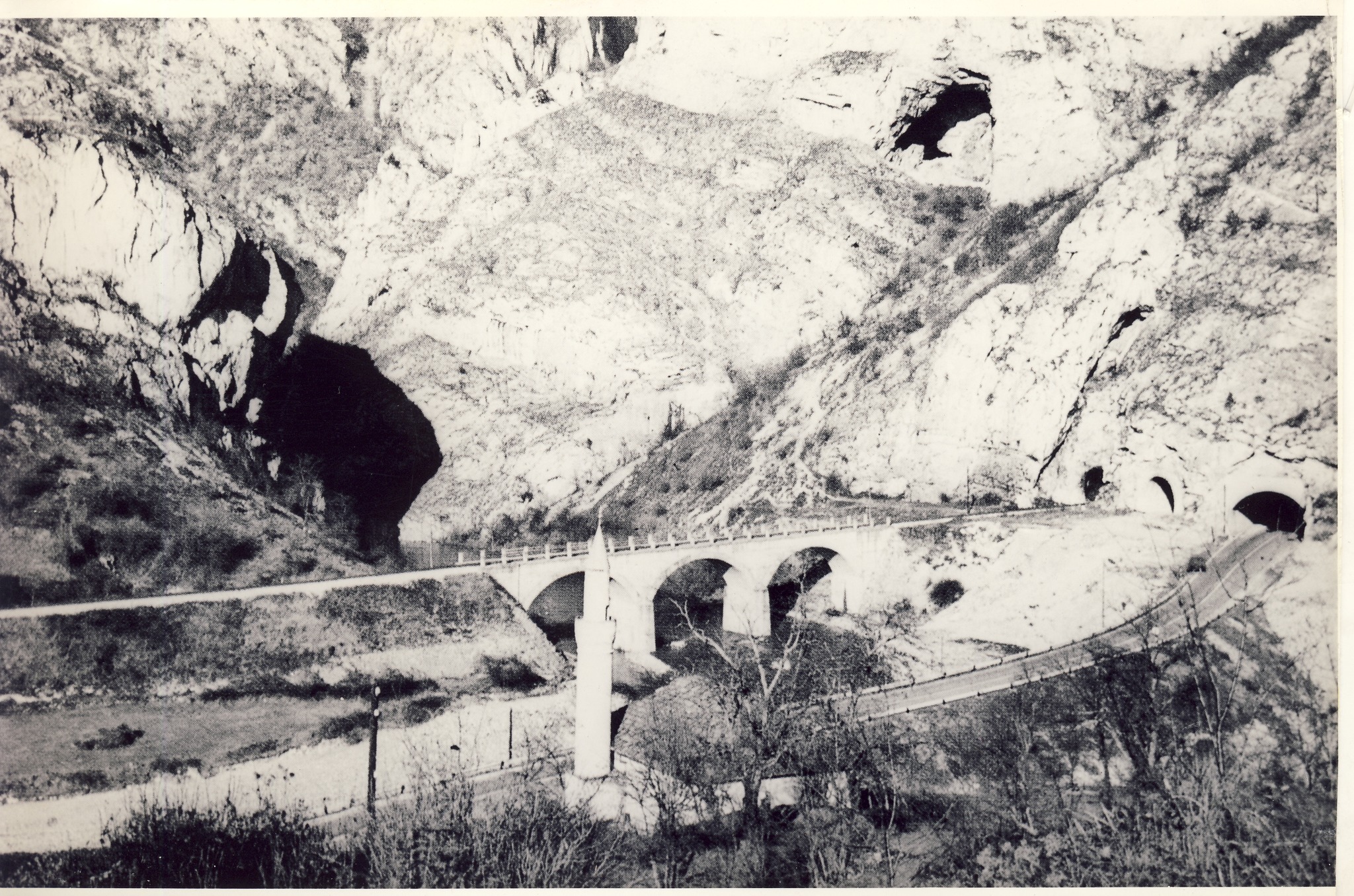 Pruga Titovo Užice-Sarajevo kod Dobruna, 1979. g..jpg