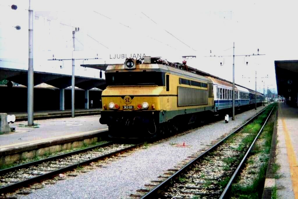 SŽ363-001 Ljubljana 1999.jpg