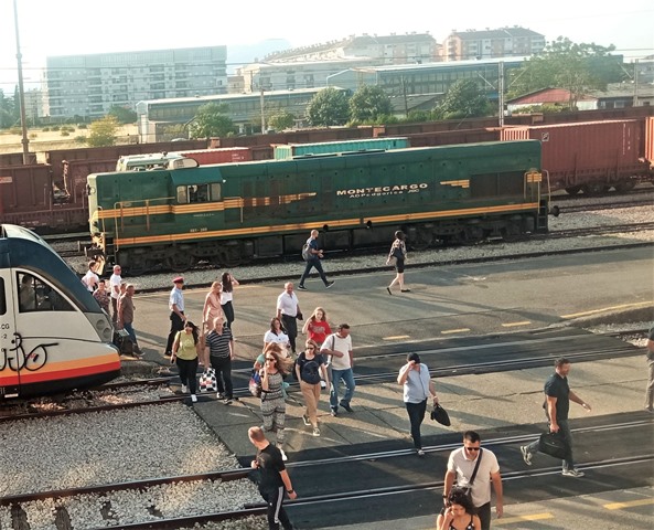 EMD G16 92 62 2661.jpg
