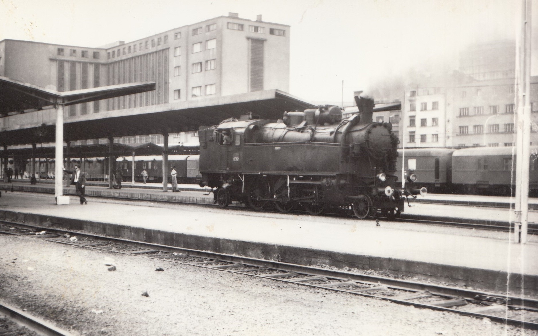 17-042 at Belgrade in 1966.jpg