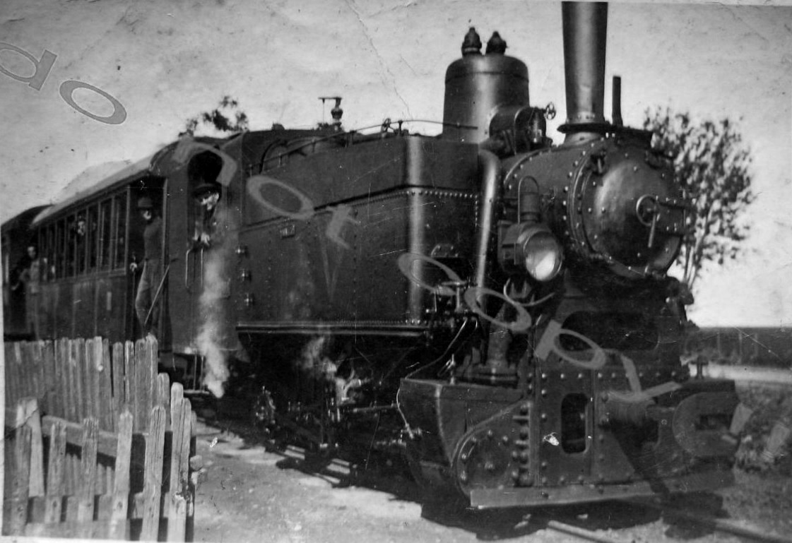 461_002 Serbia, Banat - Klek - Locomotive, train, bahnhof, railway station ...  1944.jpg