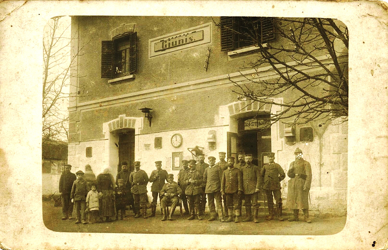 Stanica Djunis u vreme okupacije 1916. g.jpg