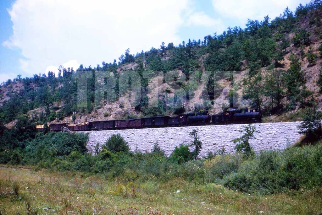 83-020-83-040-Viesegrad-1970.jpg