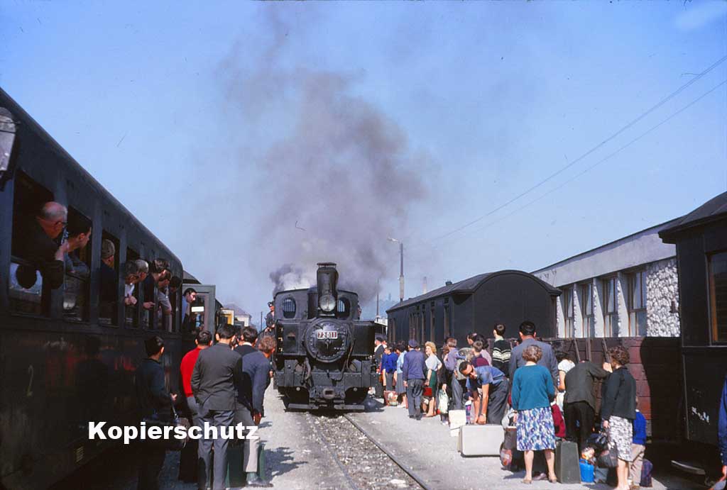 72-011.jpg