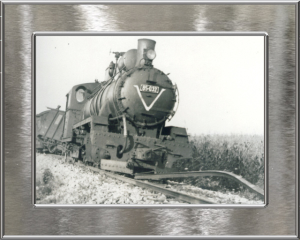 Frame16.jpg